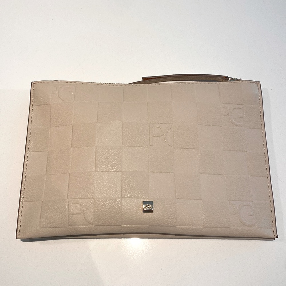 BRAND NEW PURIFICACION GARCIA HANDBAG. Beige with yellow interiors.